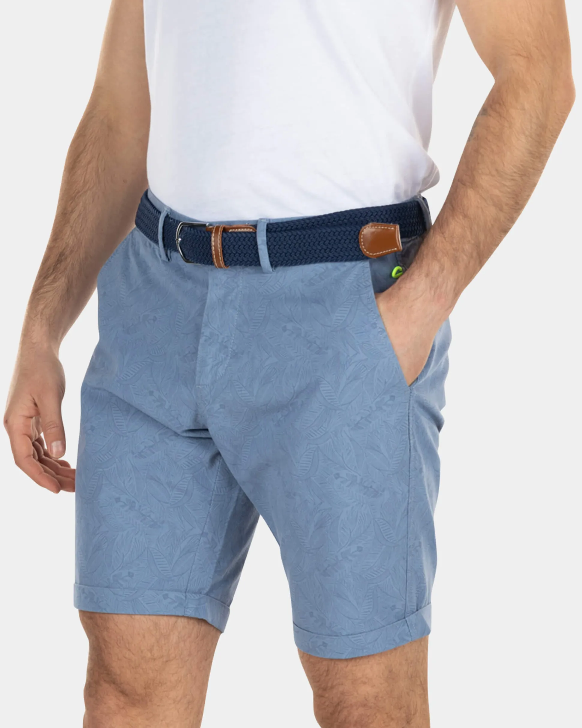 Chino shorts with leaf print - High Summer Cobalt