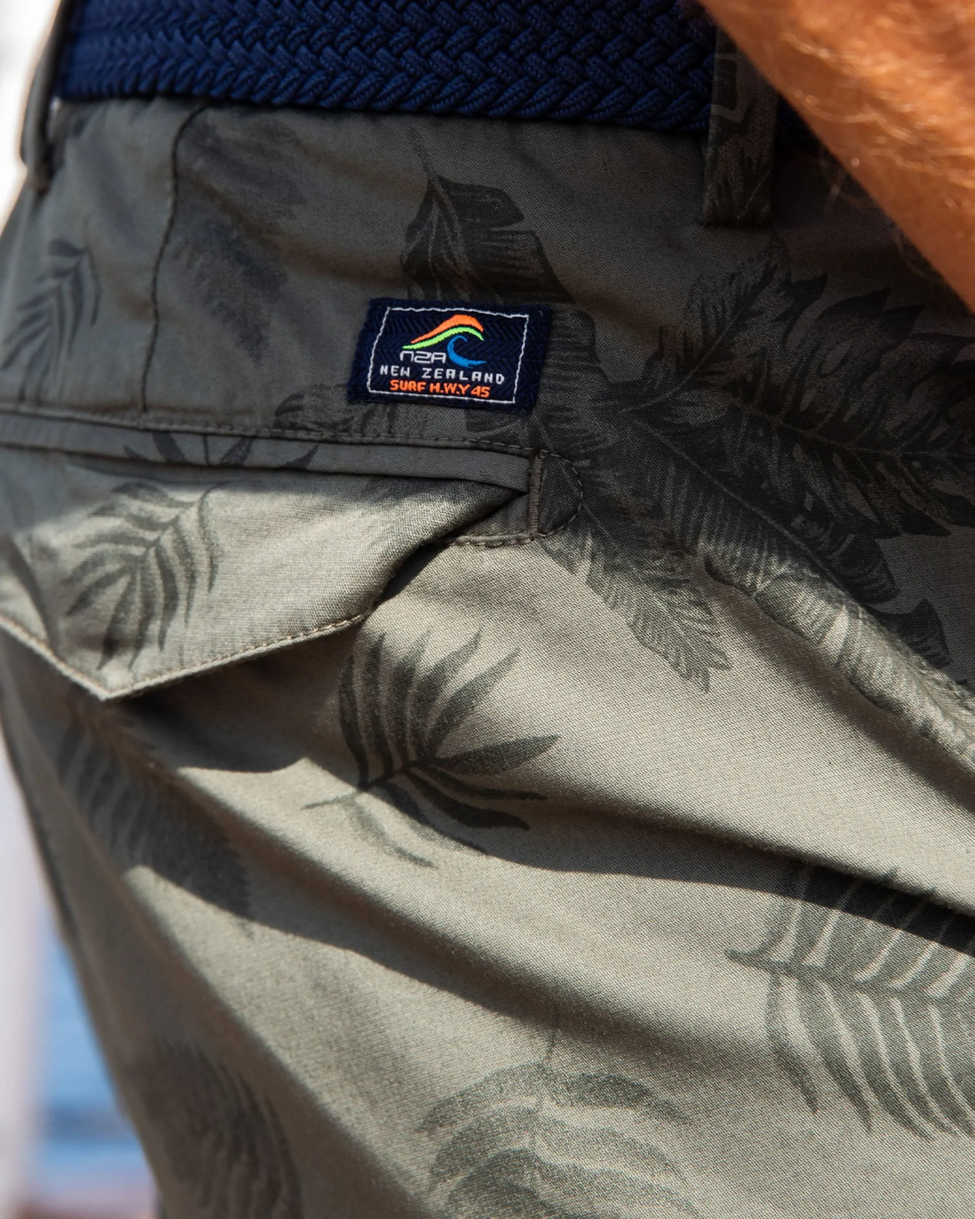 Cotton cargo shorts with flowerprint - High Summer Army