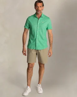 Green linen short-sleeve shirt