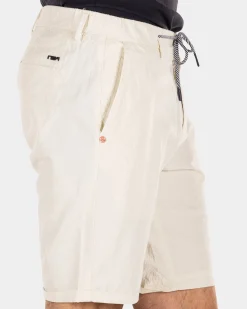 Short chinos made of cotton - Cream