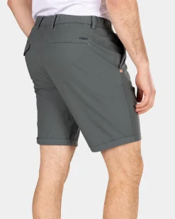 Short chinos made of cotton - Chalk Green