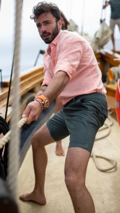 Short chinos made of cotton - Chalk Green