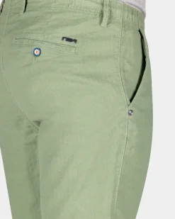 Shorts made of cotton and linen - Soft Olive