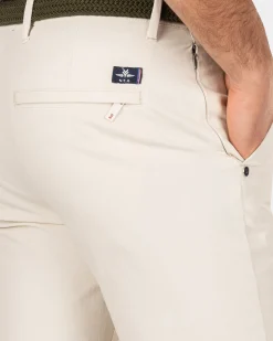 Solid coloured stretch chino - Cream