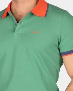 Sportive solid coloured polo - Amazon Green